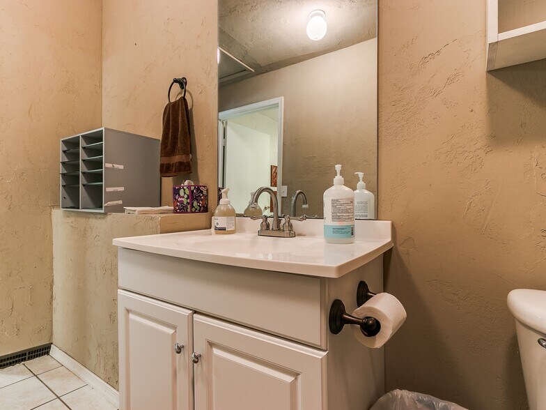 More Photos Of 16446 NE 23rd St, Choctaw Office Residential For Sale