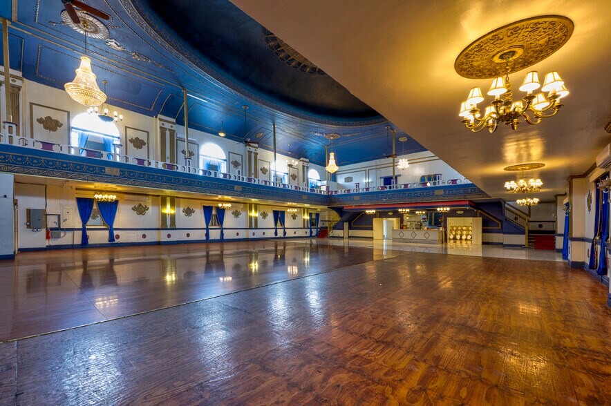 More Photos Of 5670 58th St, Flushing Lodge Meeting Hall For Sale