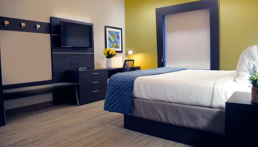 More Photos Of 2440 Gulf Fwy, Texas City Hotel For Sale