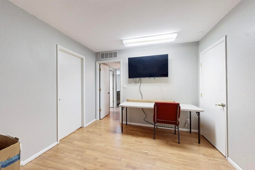 More Photos Of 516 Chama St NE, Albuquerque Office For Sale