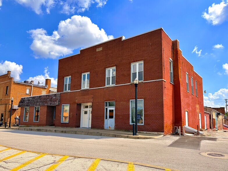 More Photos Of 110 Railroad St, Clyde Restaurant For Sale