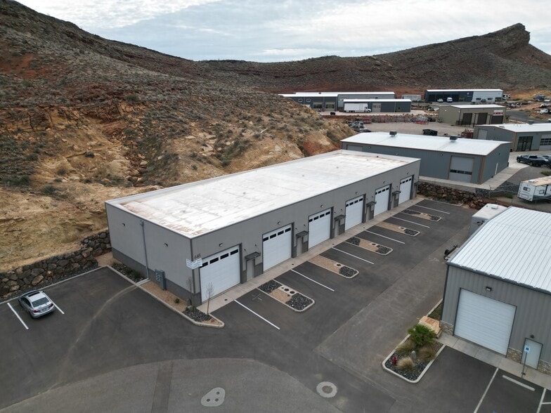 Primary Photo Of 448 Commerce St, Hurricane Industrial For Lease