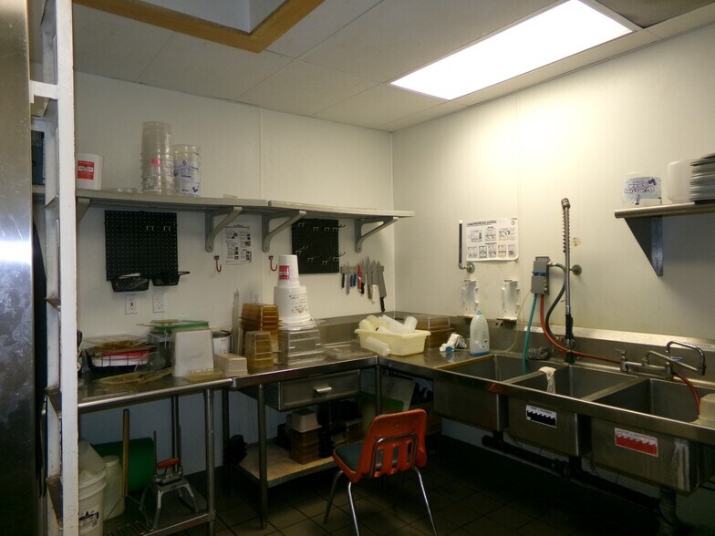 More Photos Of 104 N Main St, Lyman Fast Food For Sale