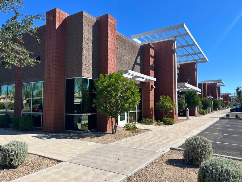 More Photos Of 4550 E Bell Rd, Phoenix Office For Sale
