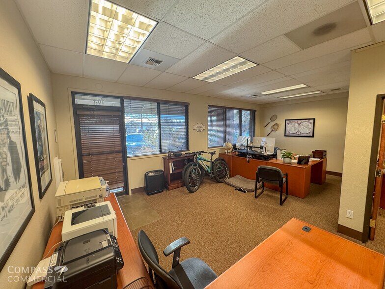 More Photos Of 497 SW Century Dr, Bend Office For Lease