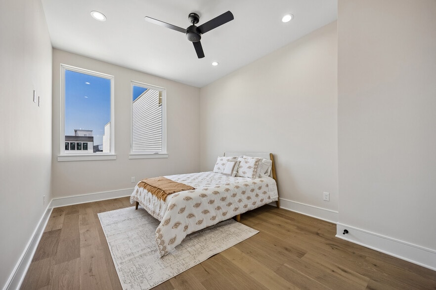 More Photos Of 5821 Winsome Ln, Houston Apartments For Sale