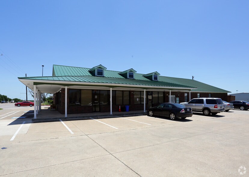 More Photos Of 2610 W FM 544, Wylie Storefront For Lease