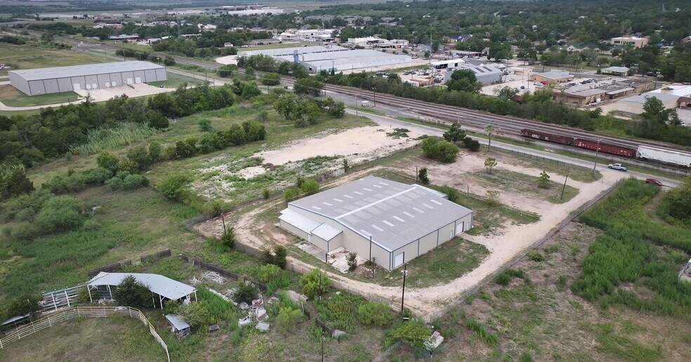 Primary Photo Of 1403 W Welch St, Taylor Warehouse For Sale