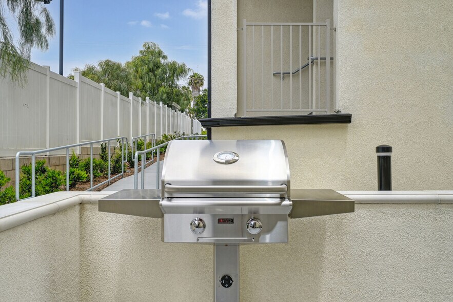 More Photos Of 200 E 31st St, National City Apartments For Sale