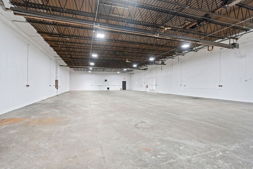More Photos Of 7075 N 21st Ave, Hugo Industrial For Sale
