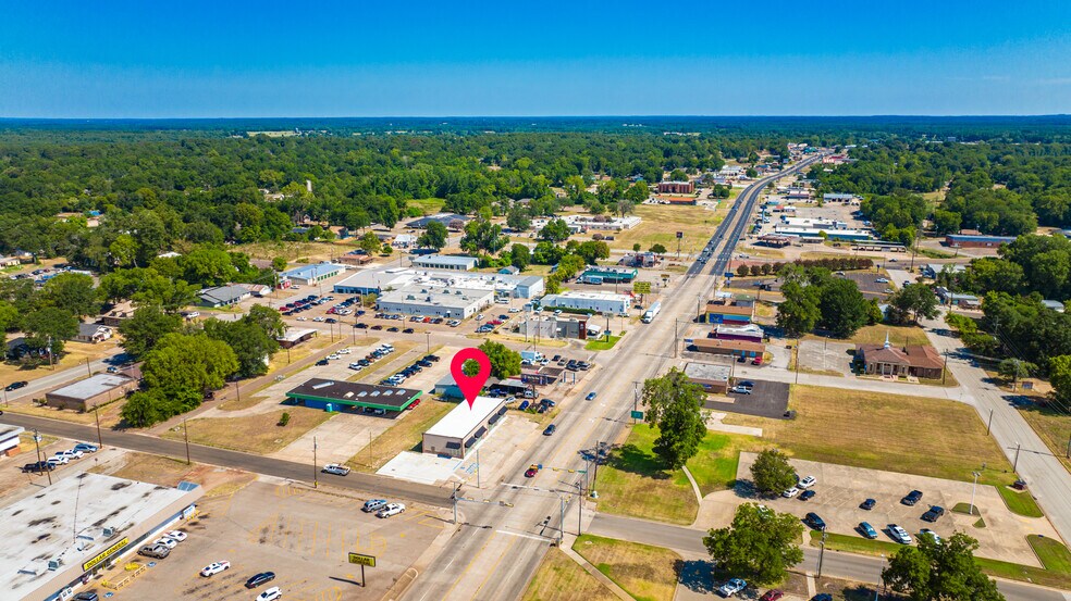 More Photos Of 307 US Highway 271 N, Gilmer Storefront Retail Office For Lease