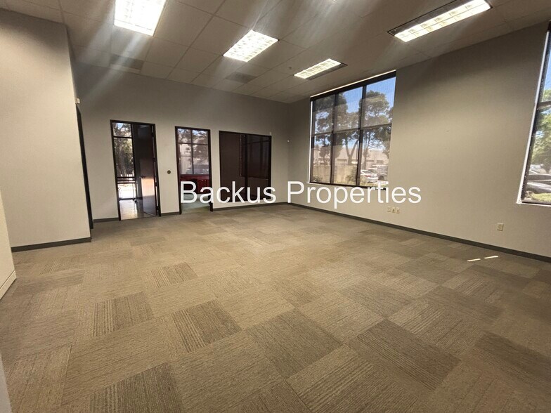 More Photos Of 1586 Moffett St, Salinas Light Distribution For Lease