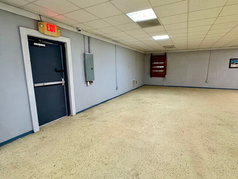 More Photos Of 601 S 9th Ave, Durant Office For Sale