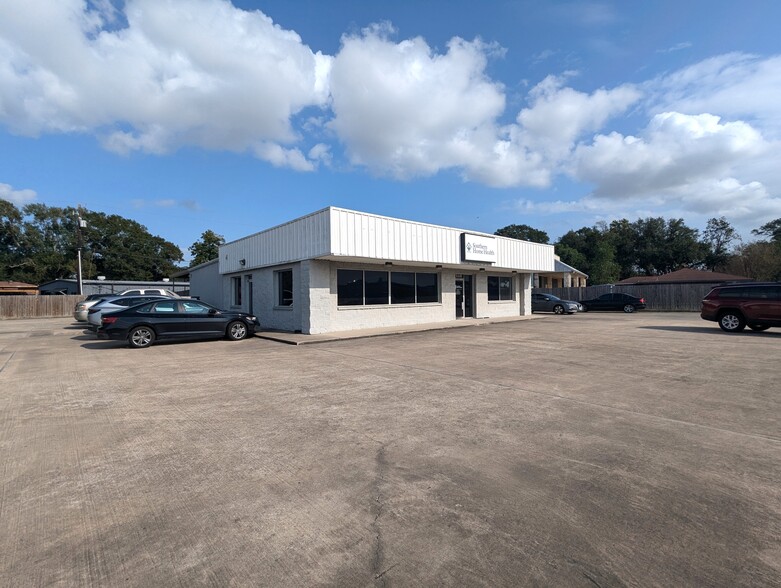 Primary Photo Of 2348 Highway 69 N, Nederland Office For Sale