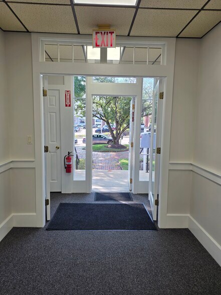 More Photos Of 8 Centre St, Concord Office Residential For Lease