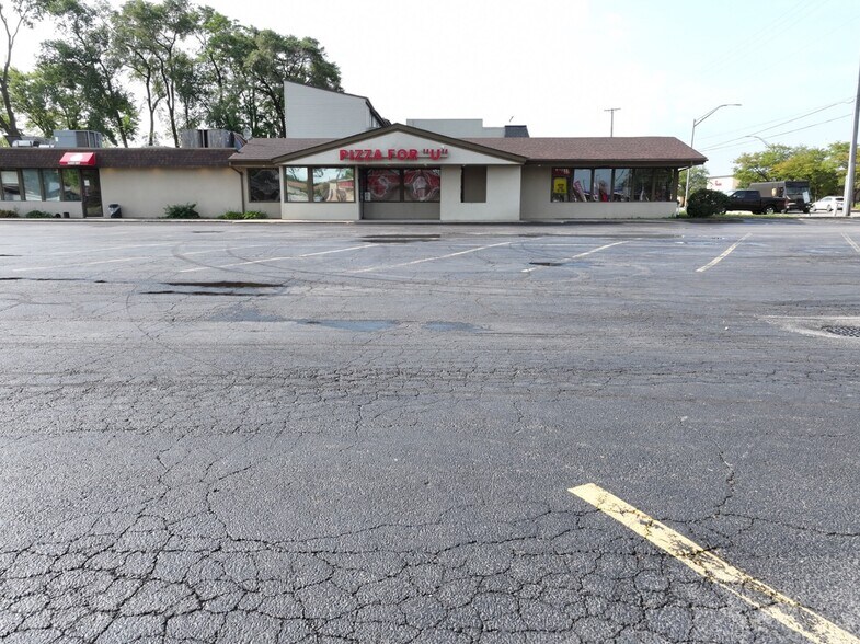 More Photos Of 116 S Larkin Ave, Joliet Restaurant For Sale