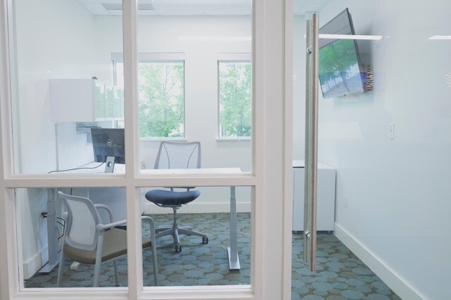 More Photos Of 9400 Reeds Rd, Overland Park Flex For Lease