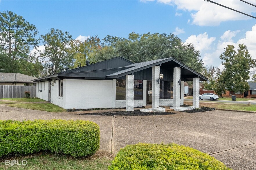 More Photos Of 9099 Mansfield Rd, Shreveport Healthcare For Sale