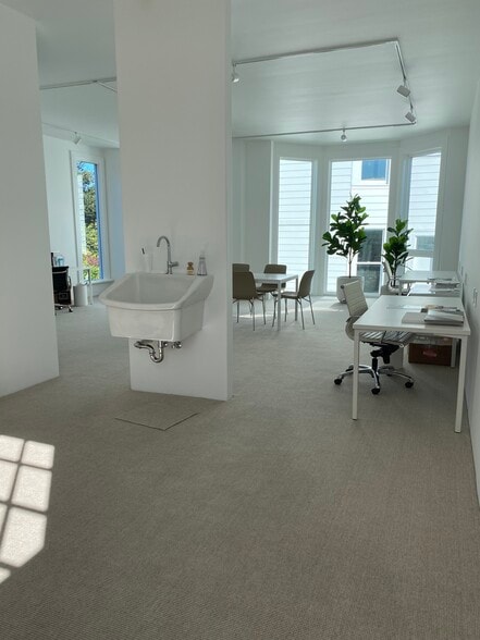 More Photos Of 3516 Sacramento St, San Francisco Storefront Retail Office For Lease