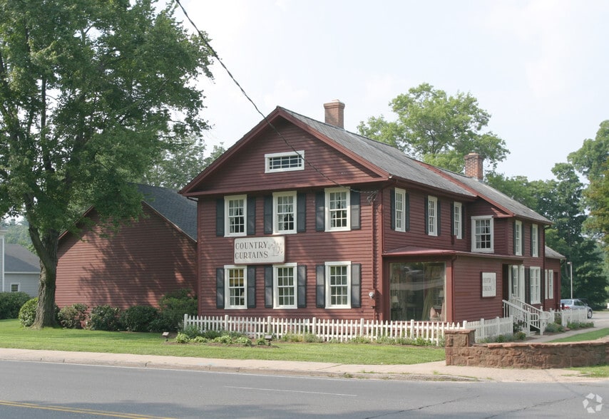 More Photos Of 21 Ensign Dr, Avon Unknown For Lease