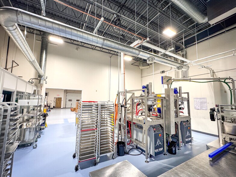 Primary Photo Of 856 Hercules Dr, Colchester Warehouse For Lease