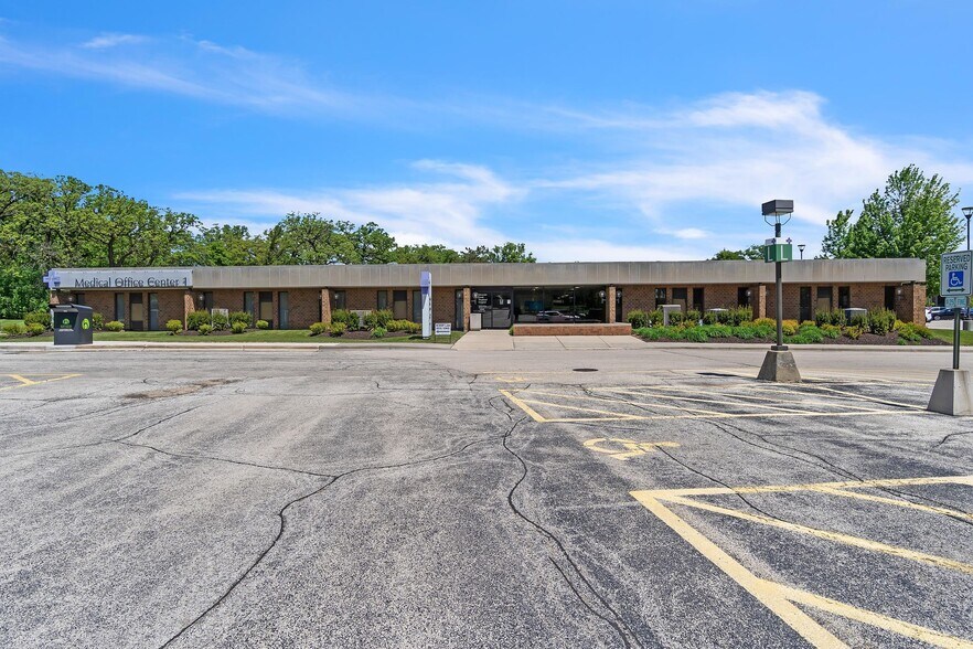 More Photos Of 27790 W Highway 22, Barrington Medical For Lease