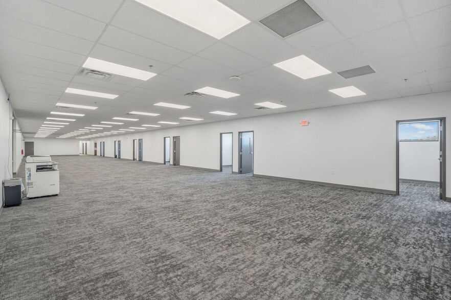 More Photos Of 1295 Huntington Park Dr, Loudon Warehouse For Lease