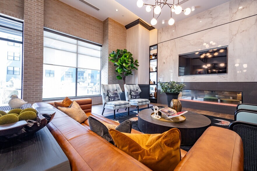 More Photos Of 2533 Woodburn Ave, Cincinnati Apartments For Lease