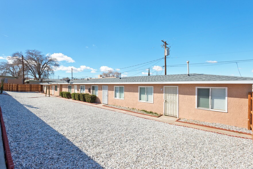 More Photos Of 15564 Hesperia Rd, Victorville Apartments For Sale