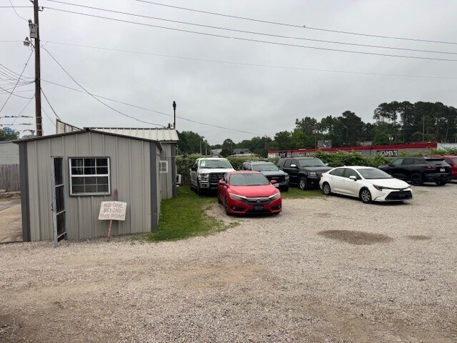 More Photos Of 412 E Spring St, Palestine Auto Dealership For Sale
