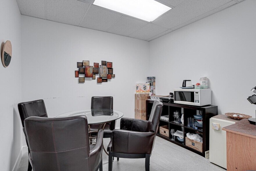 More Photos Of 1480 St Jarry E, Montréal General Retail For Lease