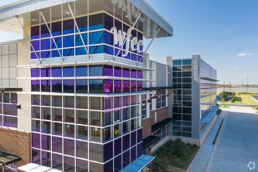 More Photos Of 3000 S Telephone Rd, Moore Office For Lease