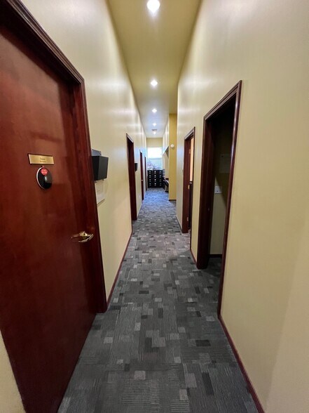 More Photos Of 1720 N Hamilton St, Spokane Freestanding For Lease