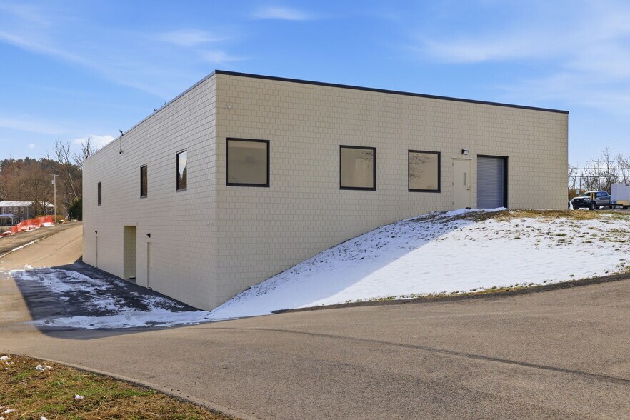 More Photos Of 221 Russellton Dorseyville Rd, Cheswick Medical For Lease