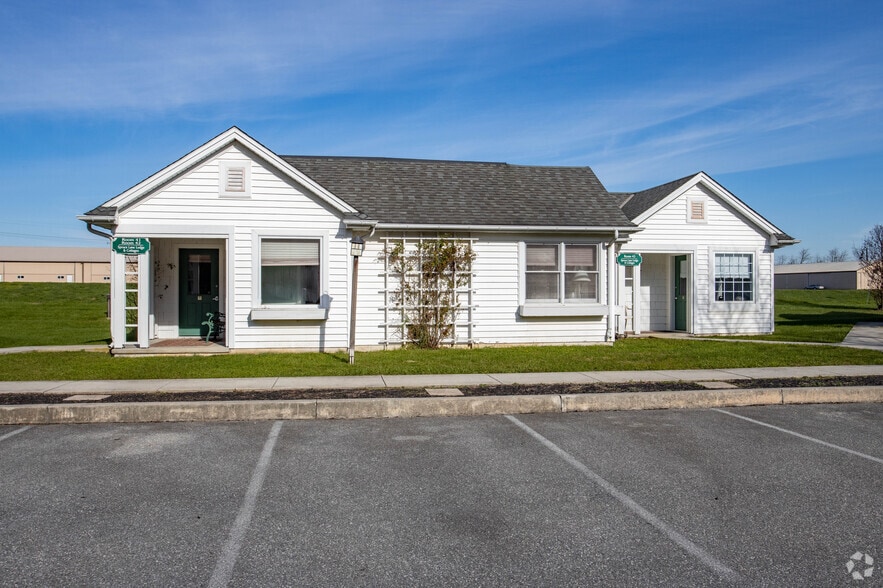 More Photos Of 2439 Old Philadelphia Pike, Lancaster Hotel For Sale