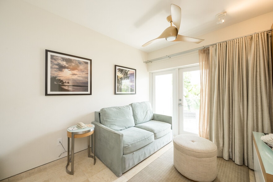 More Photos Of 1401 Simonton St, Key West Hotel For Sale