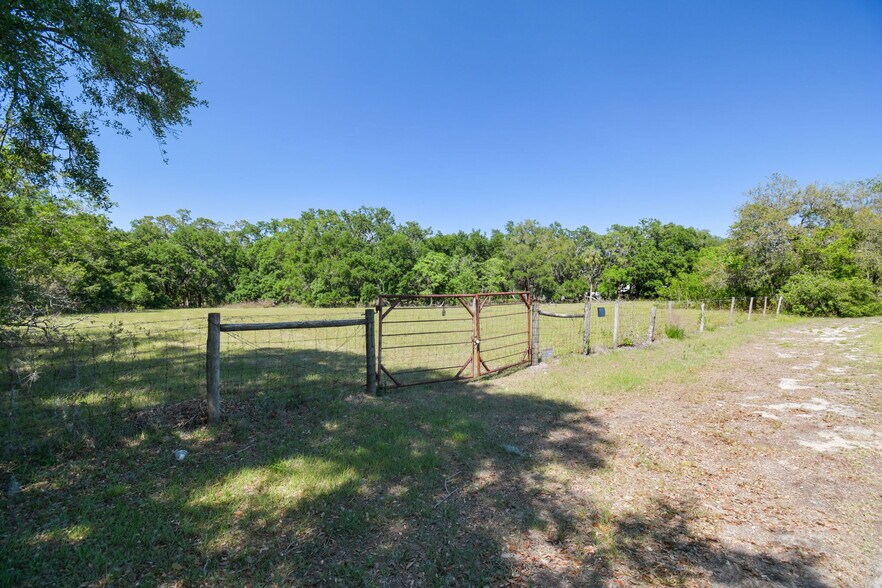 More Photos Of 903 Knowles Rd, Brandon Land For Sale