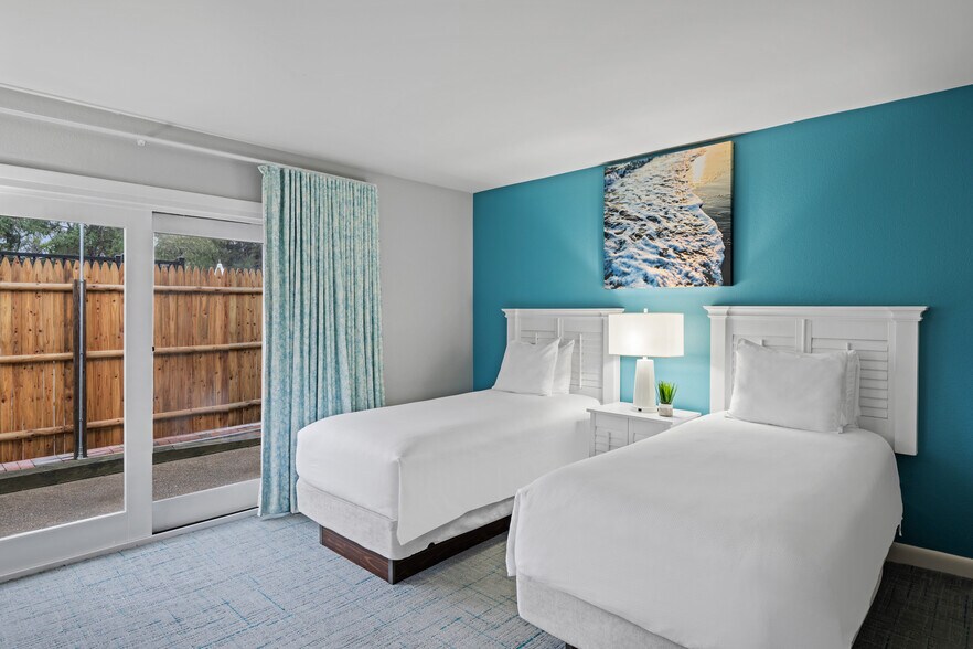More Photos Of 150 Bay View Dr, Jamestown Hotel For Sale