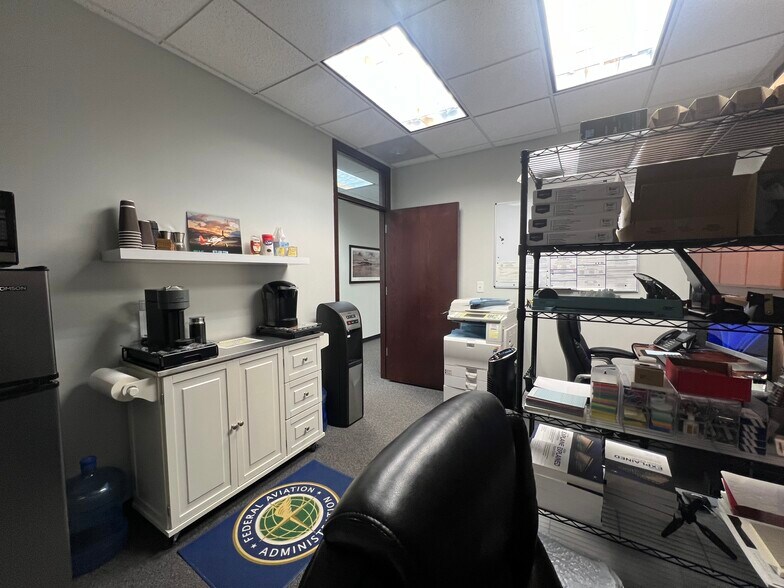 More Photos Of 21620-21628 Midland Dr, Shawnee Office For Sale