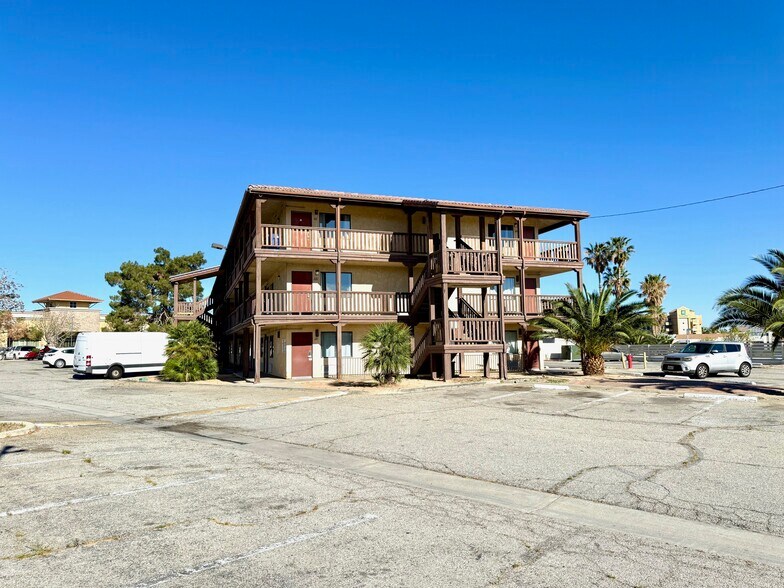 More Photos Of 430 W Palmdale Blvd, Palmdale Hotel For Sale
