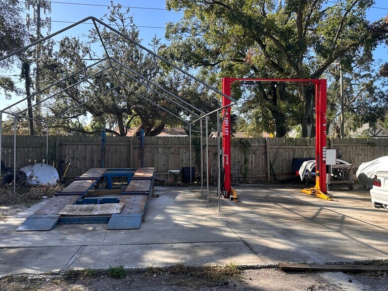 More Photos Of 6200 N Nebraska Ave, Tampa Auto Repair For Sale