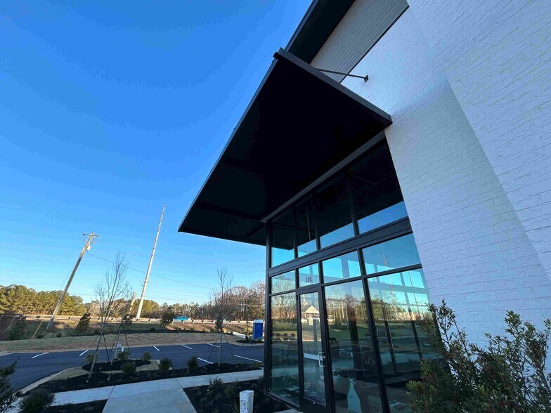 More Photos Of 850 Peachtree Pky, Cumming Restaurant For Lease