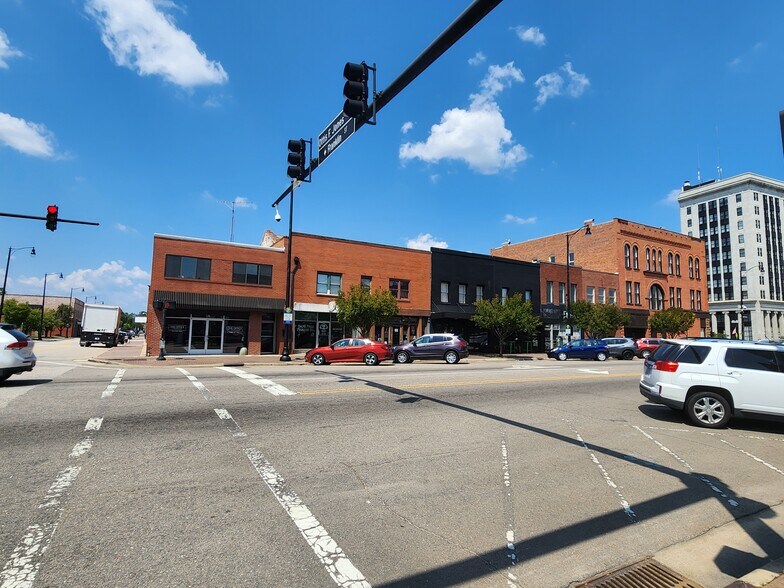 More Photos Of 124 Gillespie St, Fayetteville Office Residential For Lease