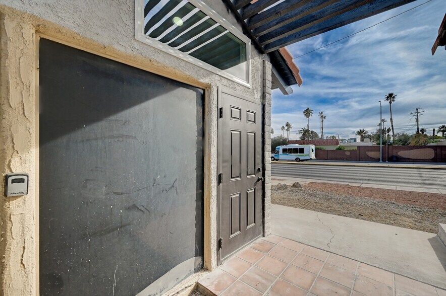 More Photos Of 1500 E Desert Inn Rd, Las Vegas Office Residential For Lease