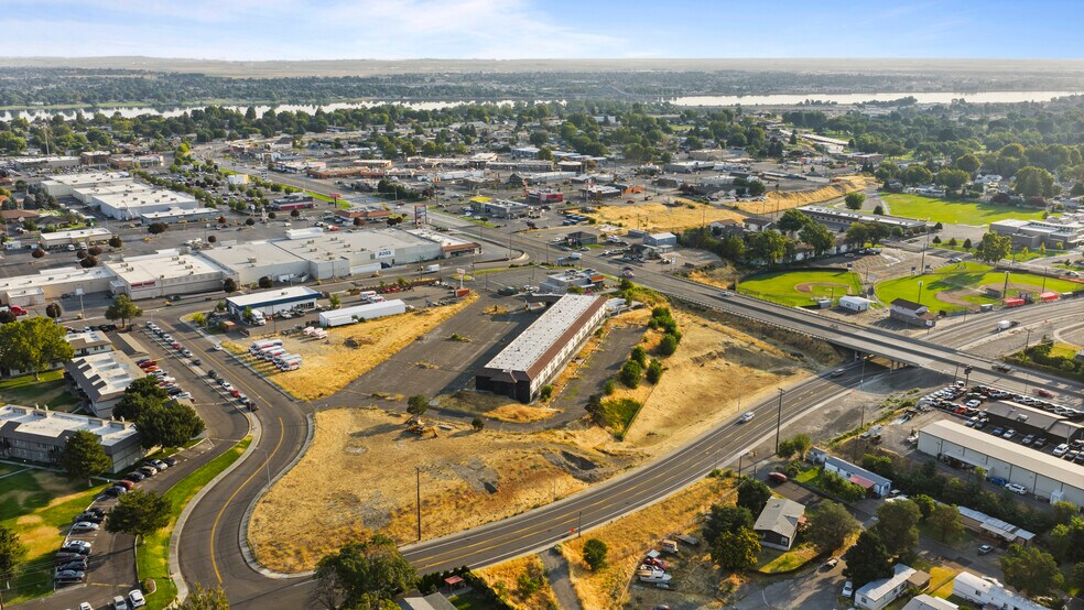 More Photos Of 2810 & 2900 4th Ave, Kennewick Land For Sale