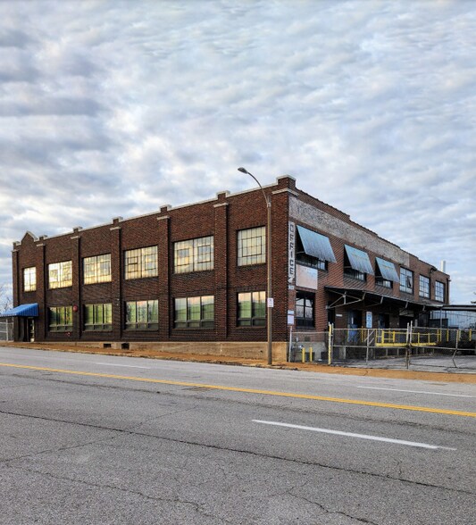 Primary Photo Of 5137 Southwest Ave, Saint Louis Manufacturing For Sale