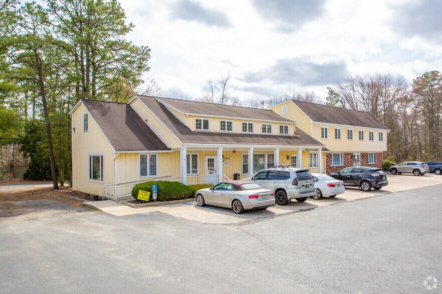 More Photos Of 107 Taunton Blvd, Medford Office For Lease