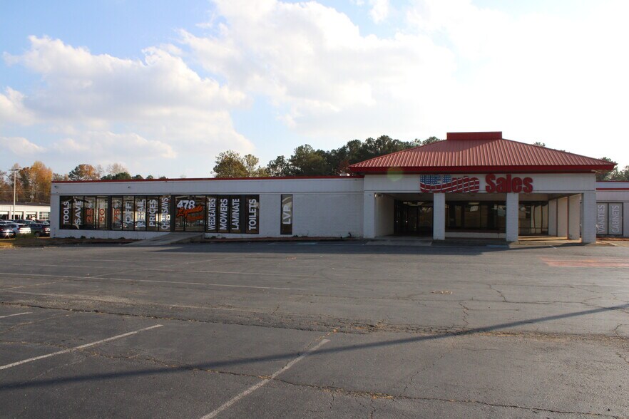 More Photos Of 2086 Paul Walsh Dr, Macon-Bibb Auto Dealership For Lease