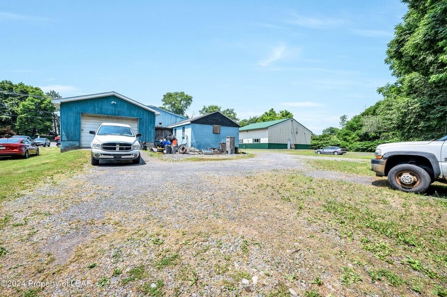 More Photos Of 109 Alden Rd, Nanticoke Service For Sale