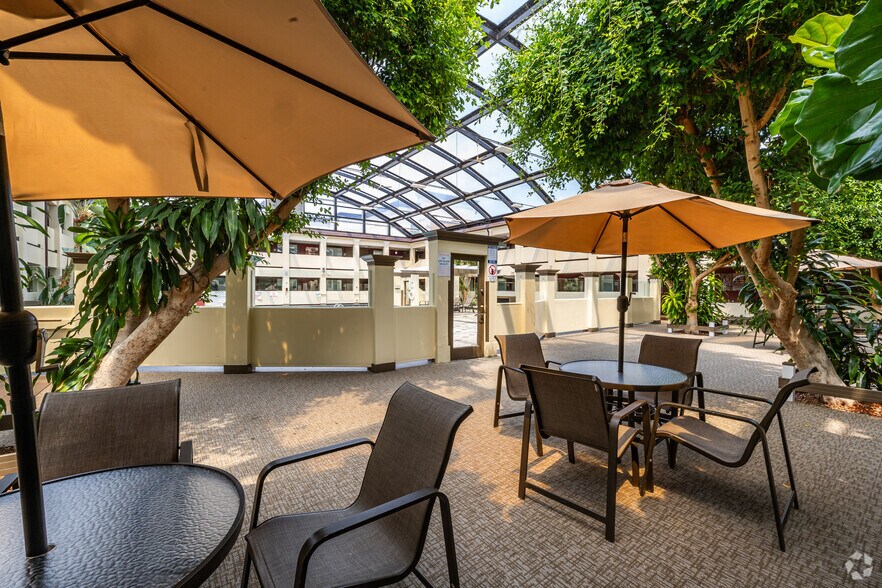 More Photos Of 5105 S Howell Ave, Milwaukee Hotel For Sale